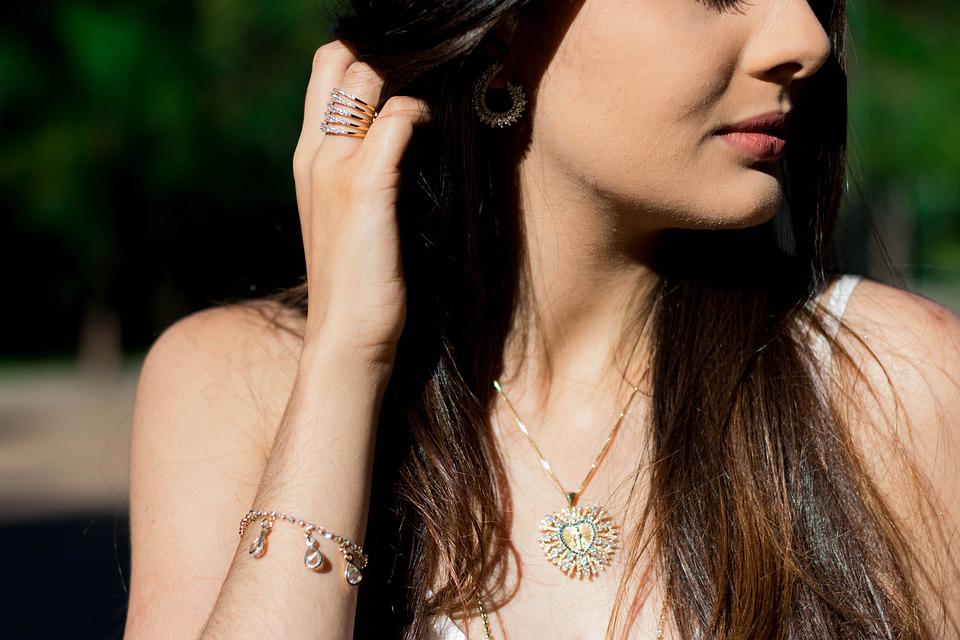 Top Jewelry Trends to Fall in Love With