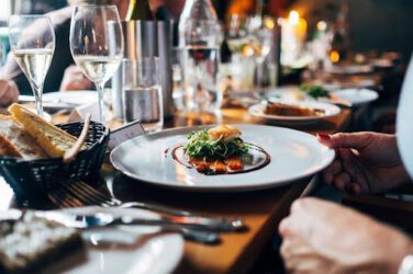 How Processing Fees Differ Across Restaurant, Retail, and Service Verticals