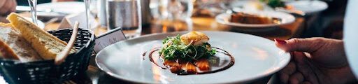 How Processing Fees Differ Across Restaurant, Retail, and Service Verticals